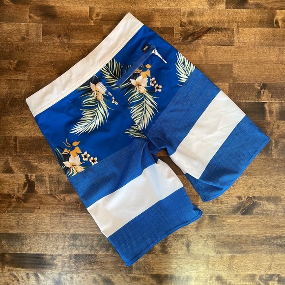 Vans Swim Trunks/Shorts - Picture 3 of 4